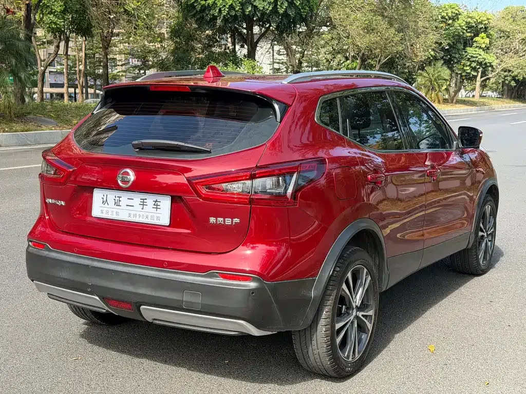 Nissan Qashqai — фото 9
