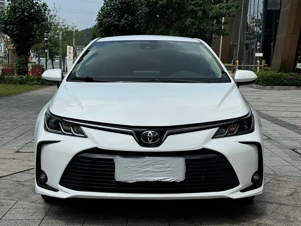 Toyota Corolla — фото 2