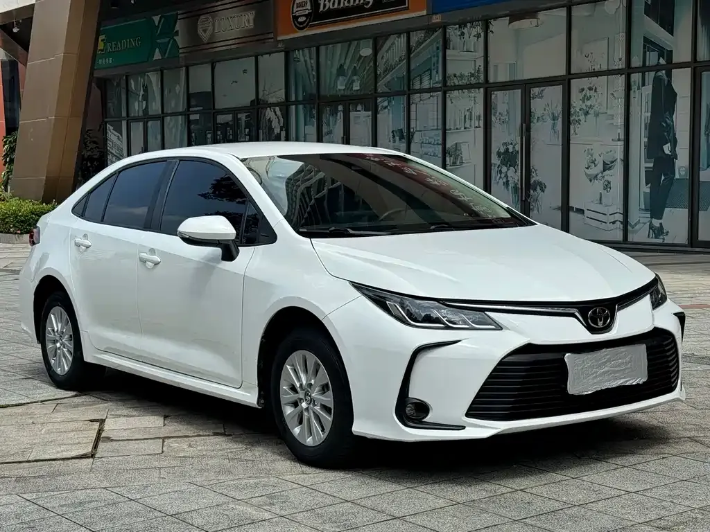 Toyota Corolla — фото 3