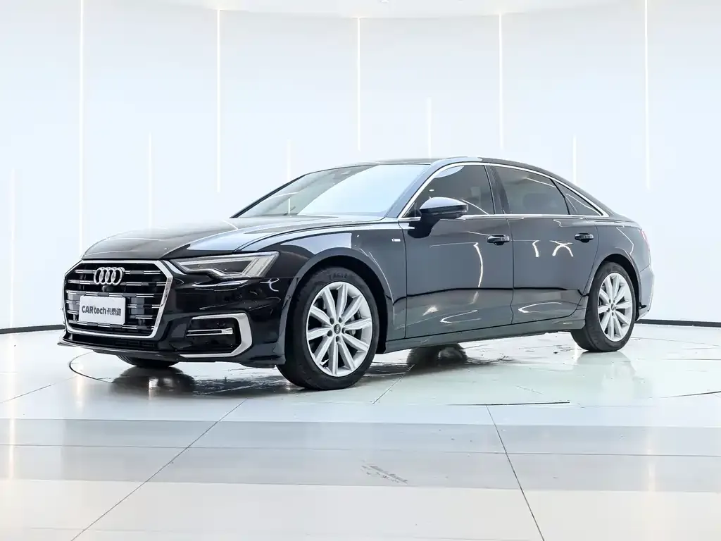 Audi A6L — фото 1