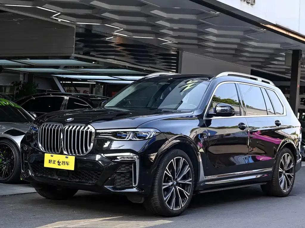 BMW X7 — фото 1