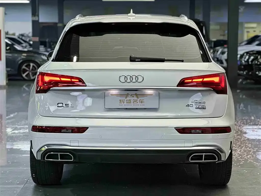 Audi Q5L — фото 3