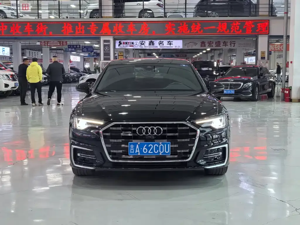 Audi A6L — фото 2