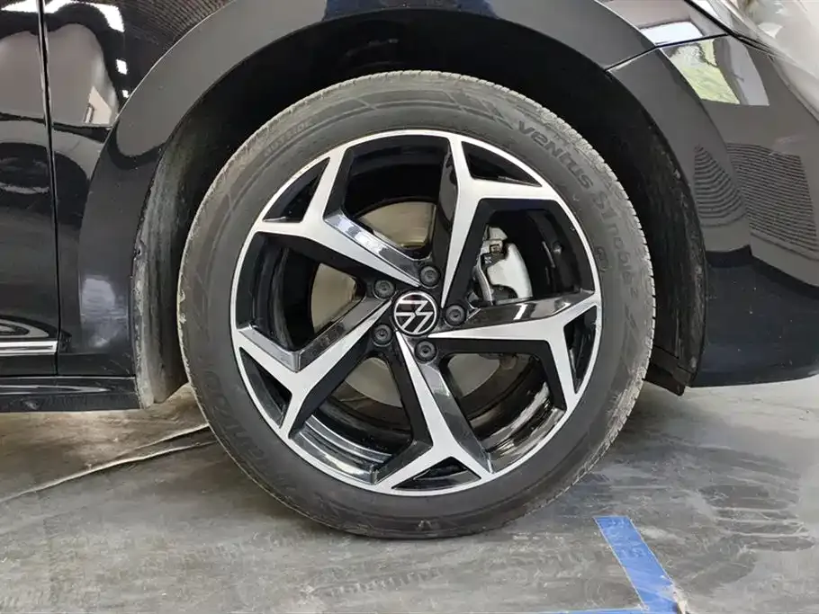 Volkswagen Passat — фото 6
