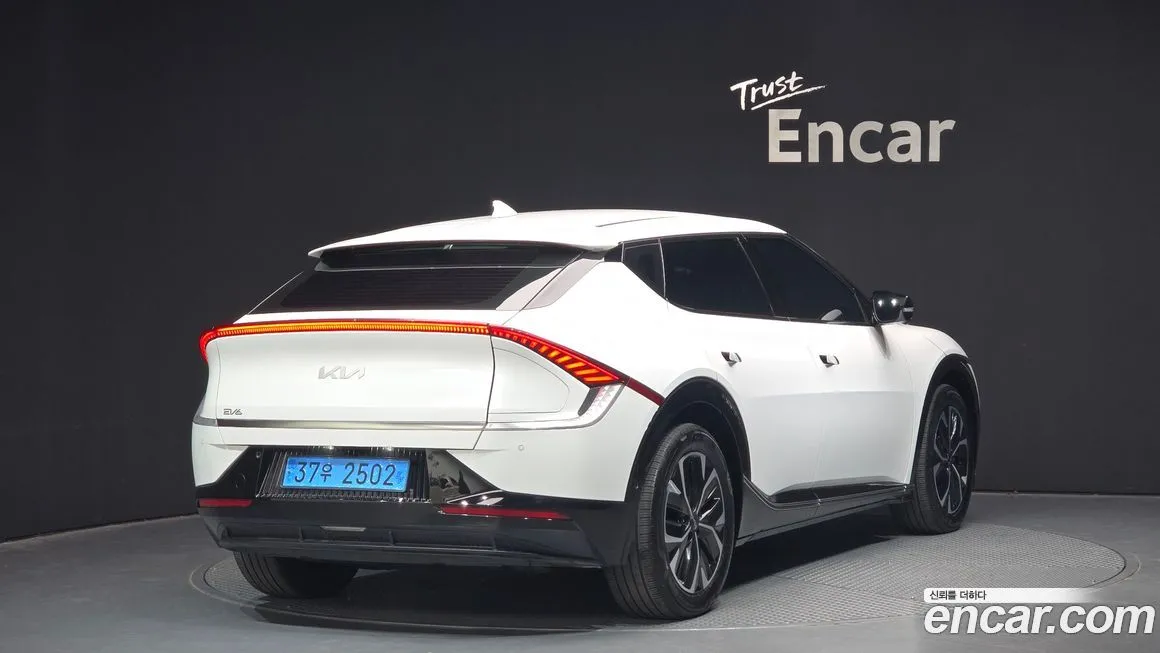 Kia EV6 — фото 2