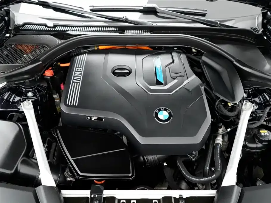 BMW 5 Series New Energy — фото 5