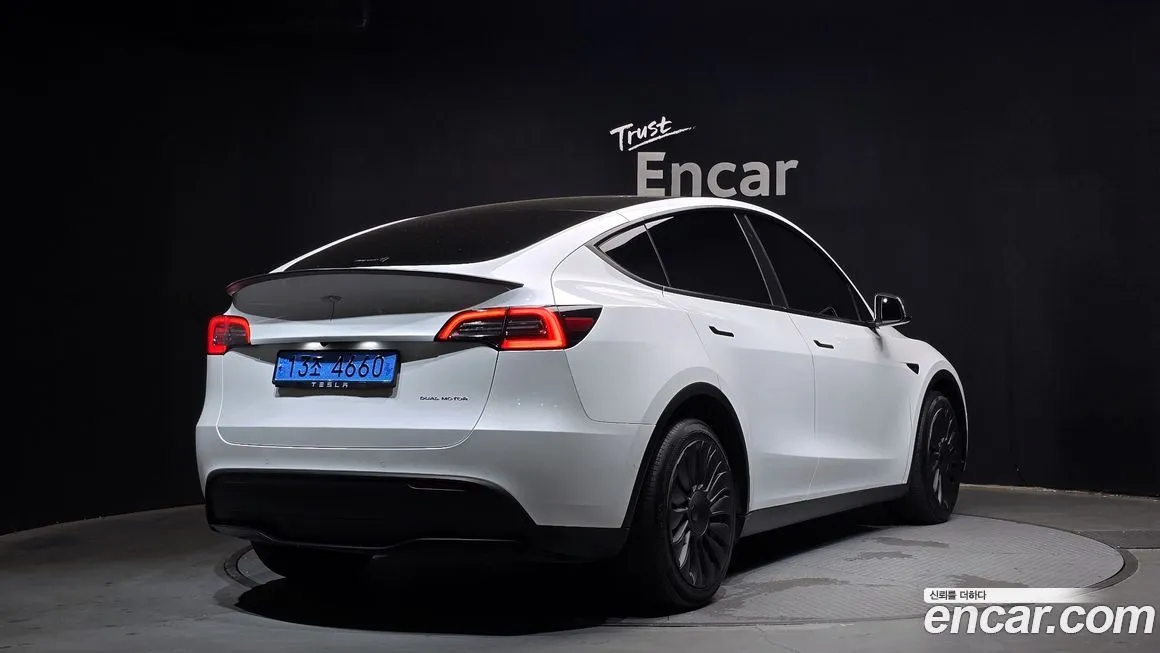 Tesla Model Y — фото 2