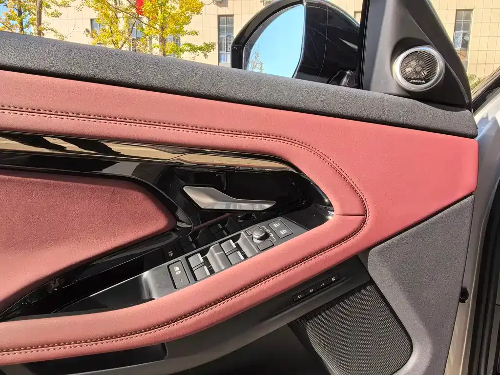 Land Rover Evoque — фото 5