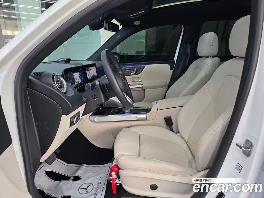 Mercedes-Benz EQB — фото 10