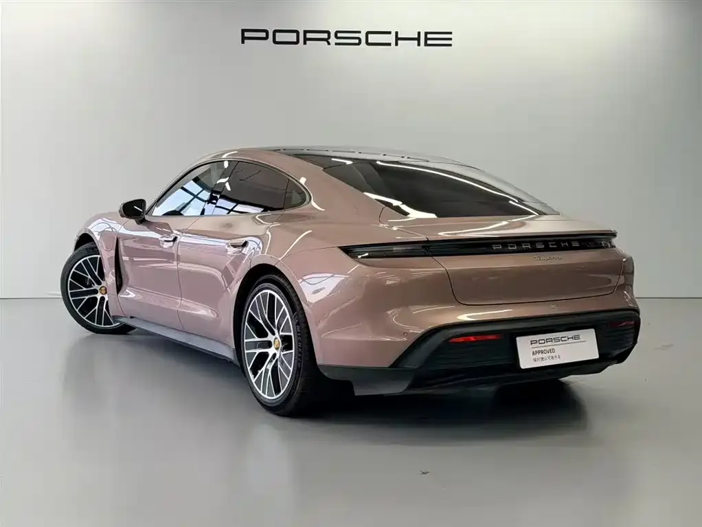 Porsche Taycan — фото 5