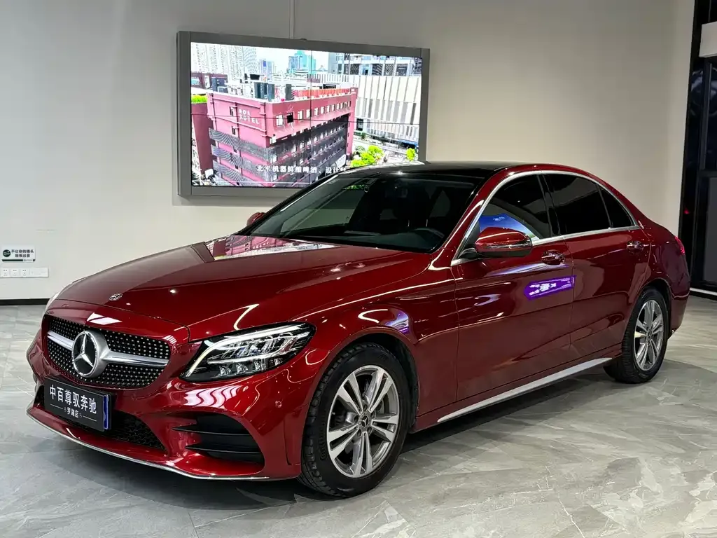Mercedes-Benz C-Class — фото 1