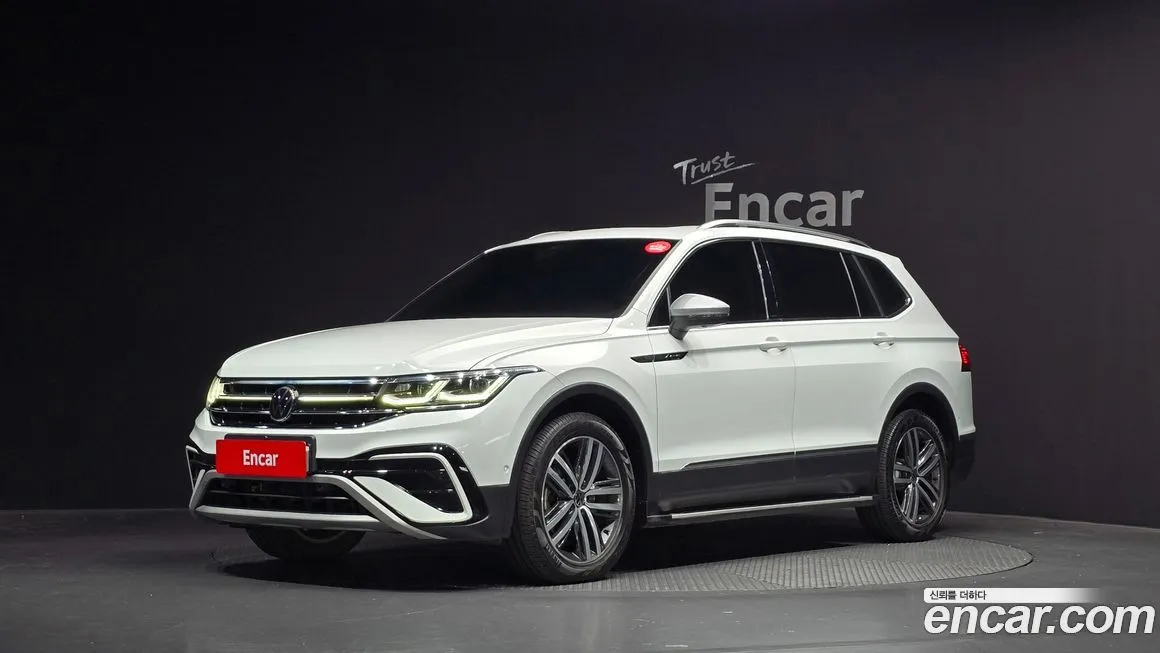 Volkswagen Tiguan — фото 1