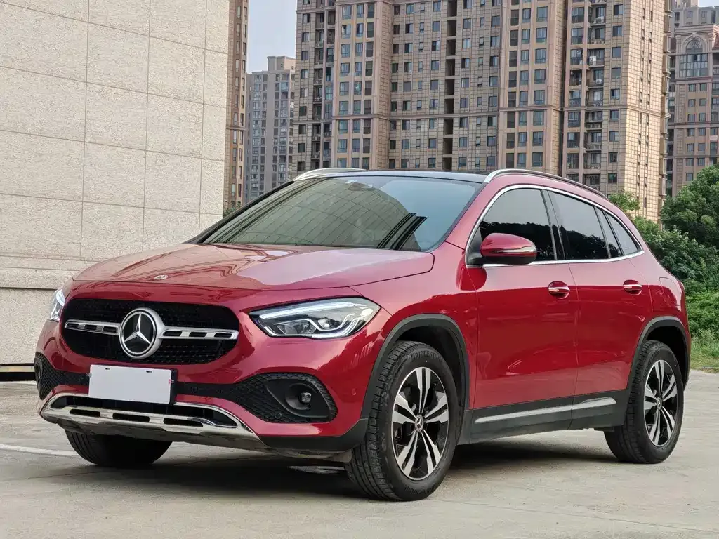 Mercedes-Benz GLA — фото 1