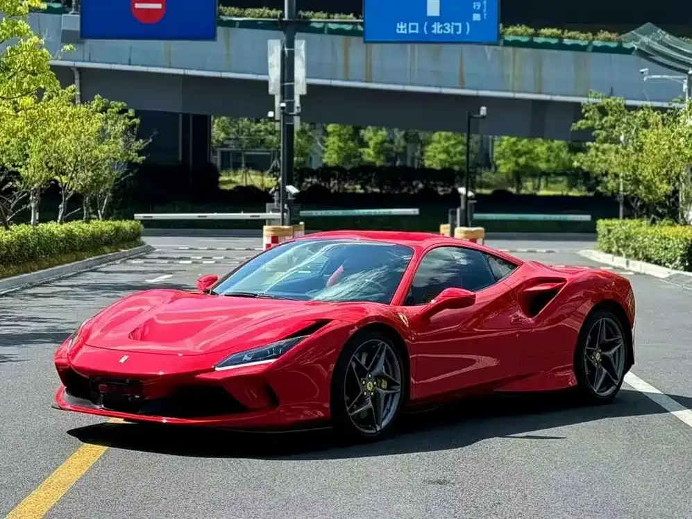 Ferrari F8 — фото 1