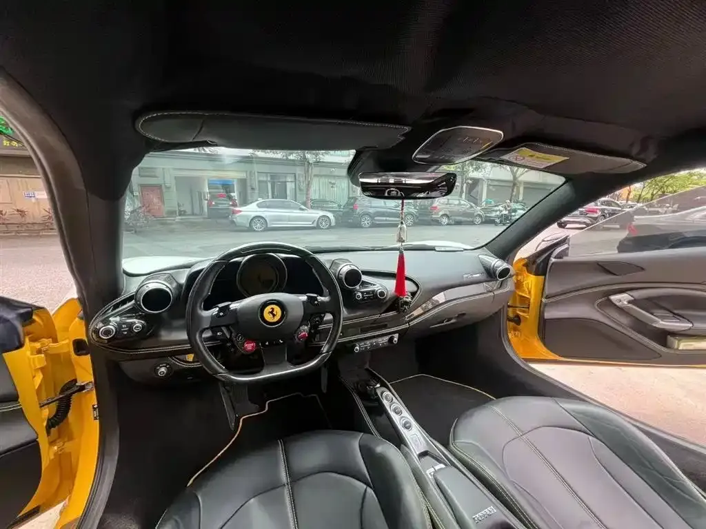 Ferrari F8 — фото 5