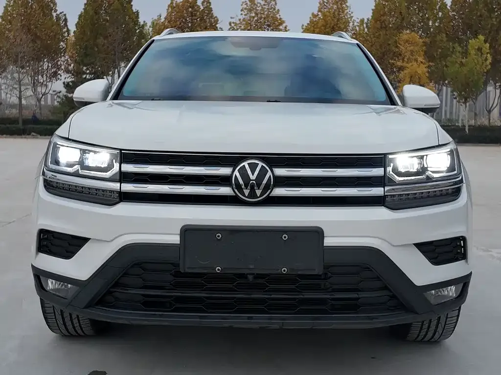 Volkswagen Tharu — фото 2