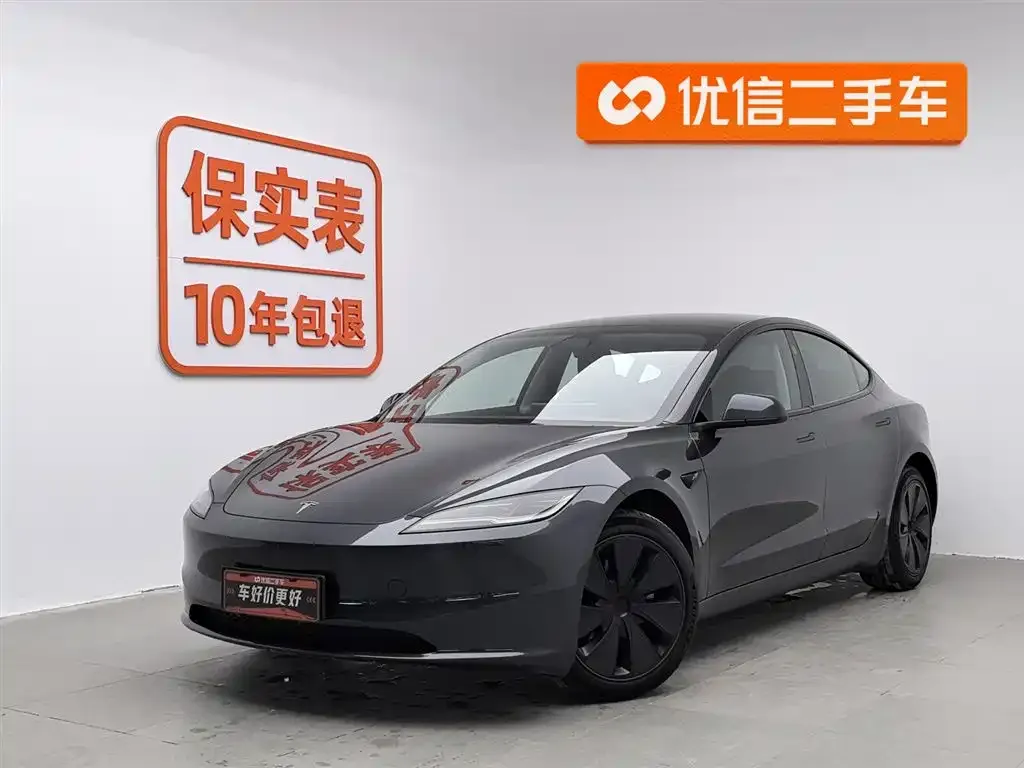 Tesla Model 3 — фото 1