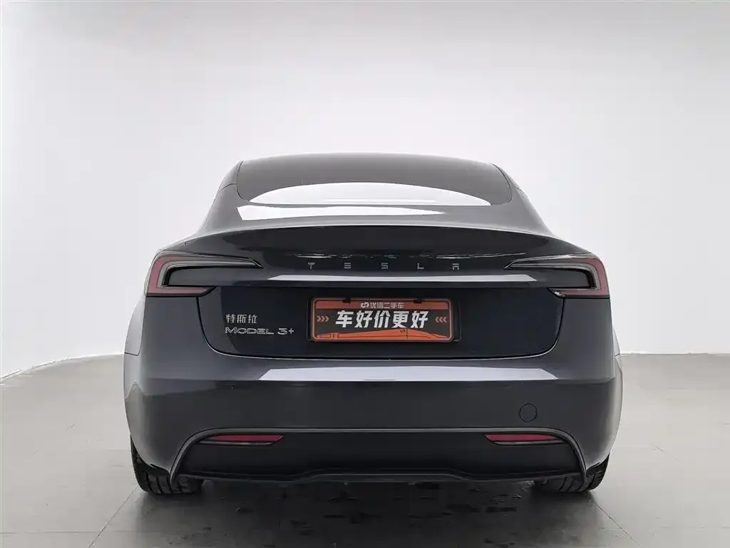 Tesla Model 3 — фото 4