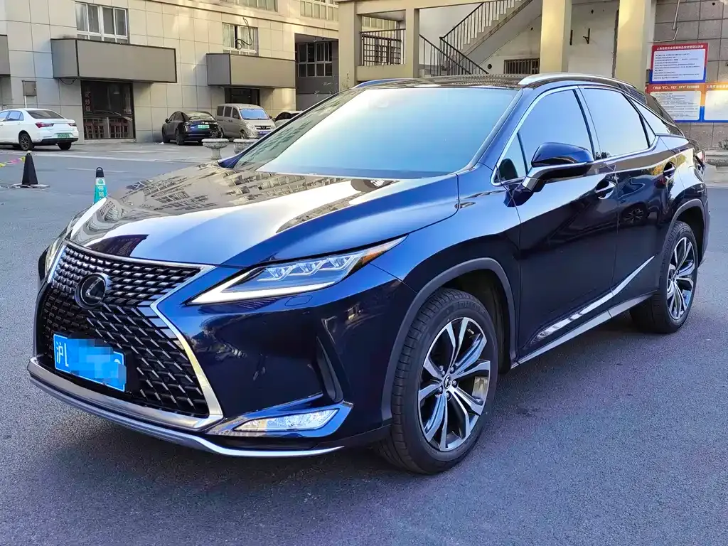 Lexus RX — фото 1