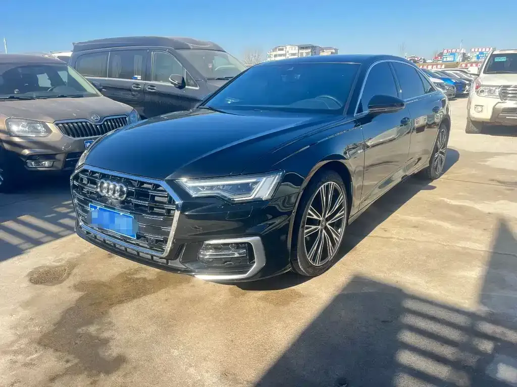 Audi A6L — фото 1
