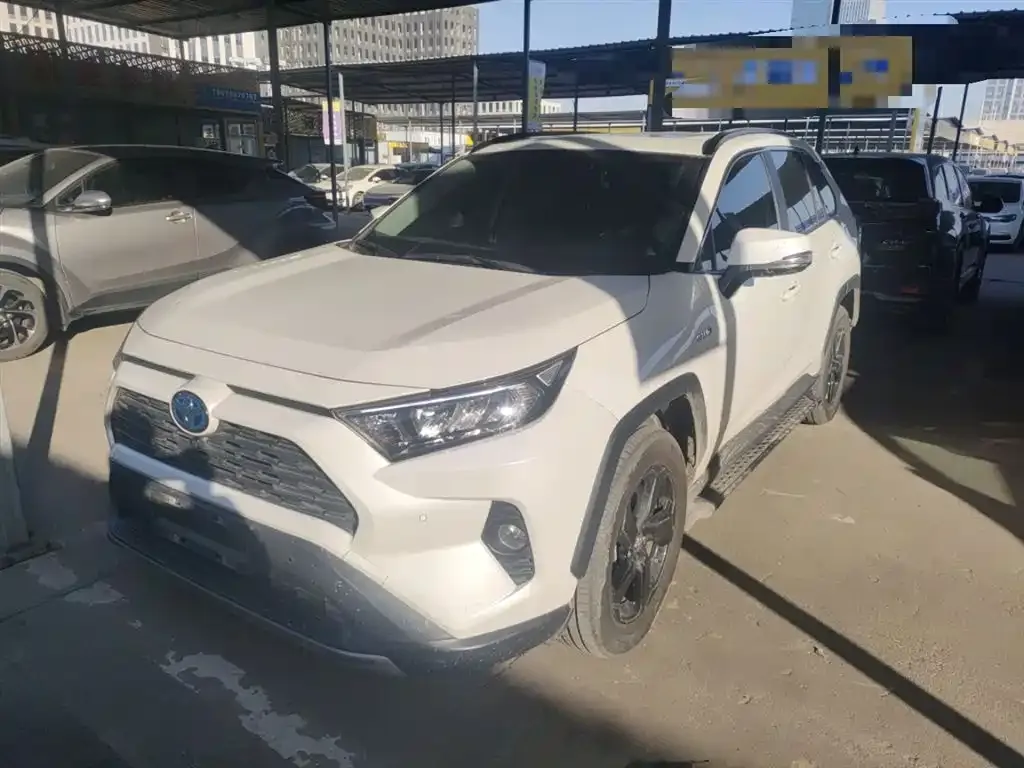 Toyota RAV4 — фото 2