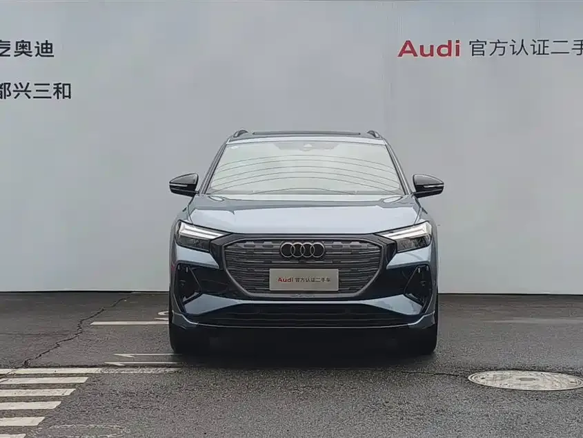 Audi Q4 e-tron — фото 2