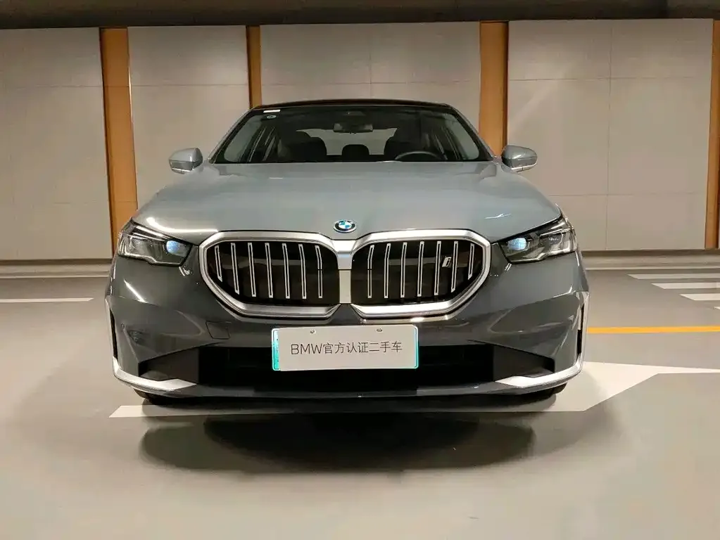 BMW i5 — фото 2