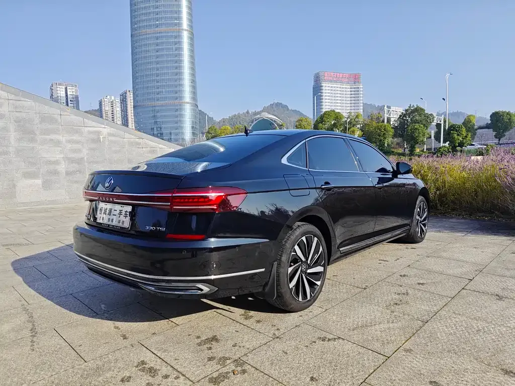 Volkswagen Passat — фото 9