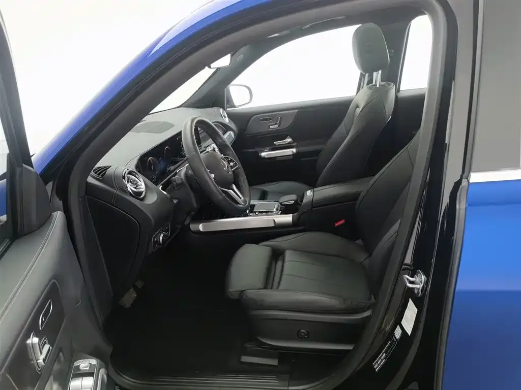 Mercedes-Benz EQB — фото 10