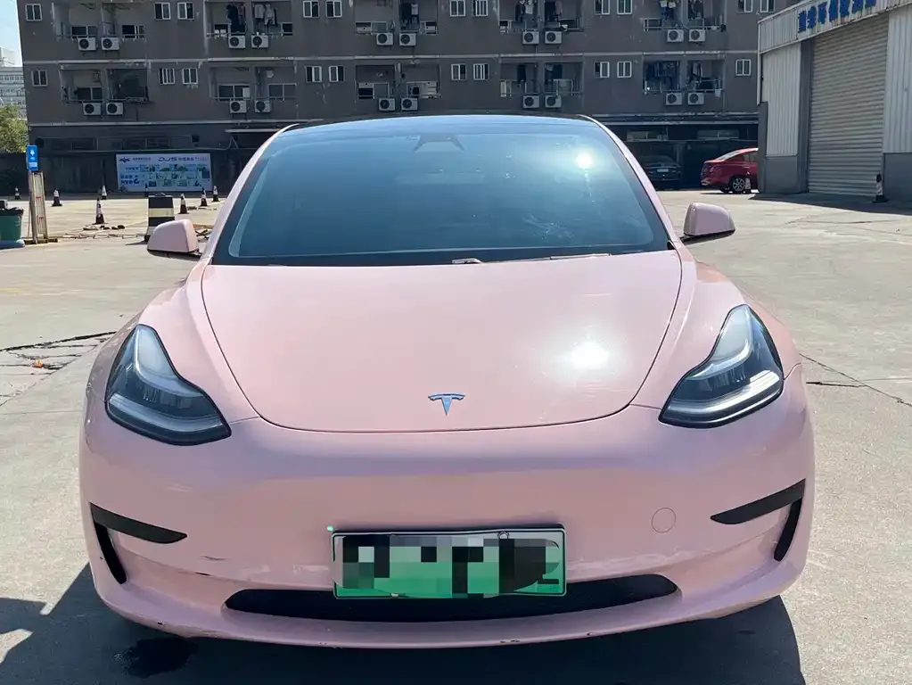 Tesla Model 3 — фото 2