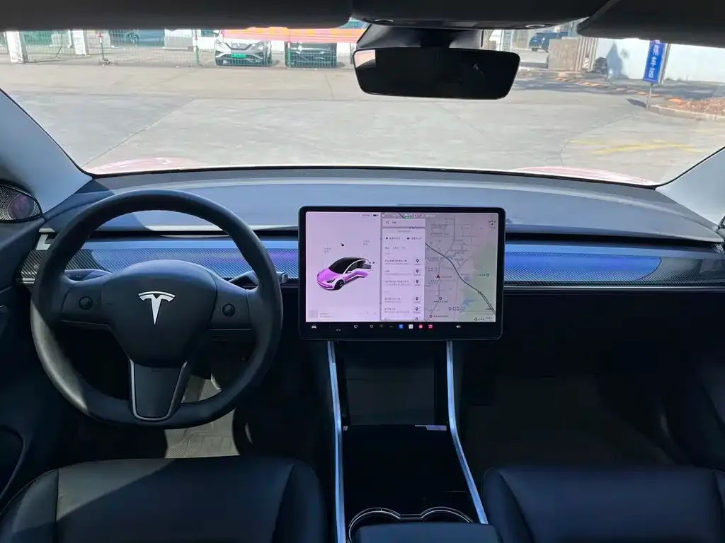 Tesla Model 3 — фото 5