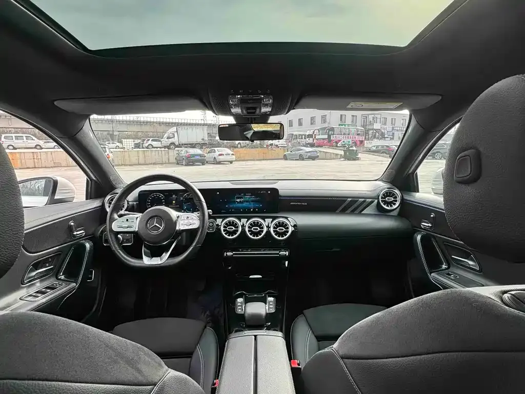 Mercedes-Benz A-Class — фото 10