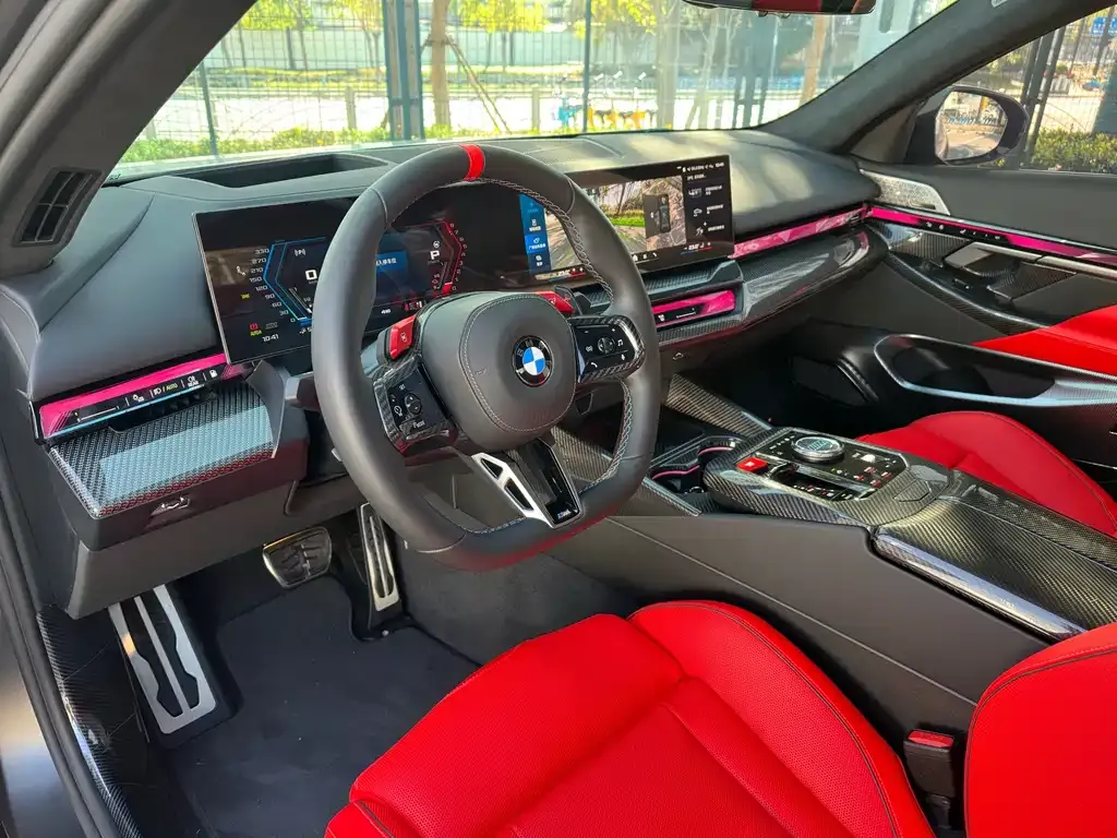 BMW M5 New Energy — фото 9