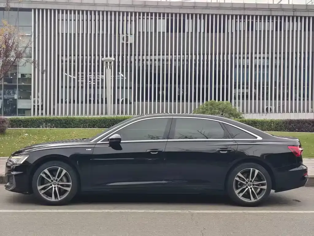 Audi A6L — фото 4