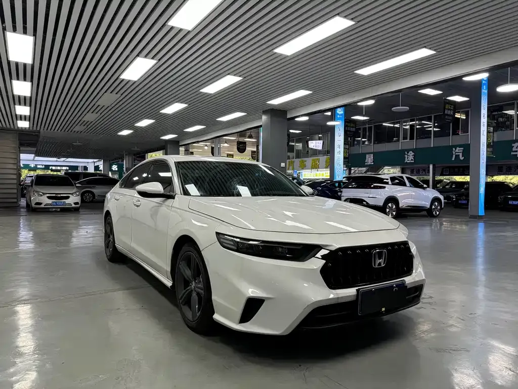 Honda Inspire — фото 3