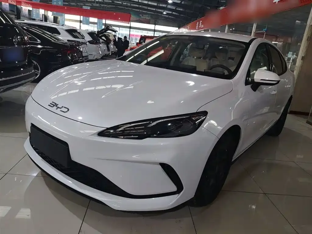 BYD Seal 05 DM-i — фото 2