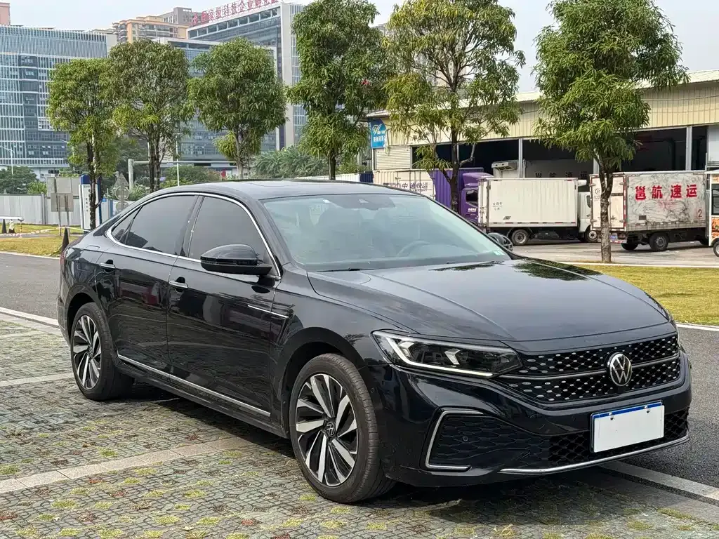 Volkswagen Passat — фото 2