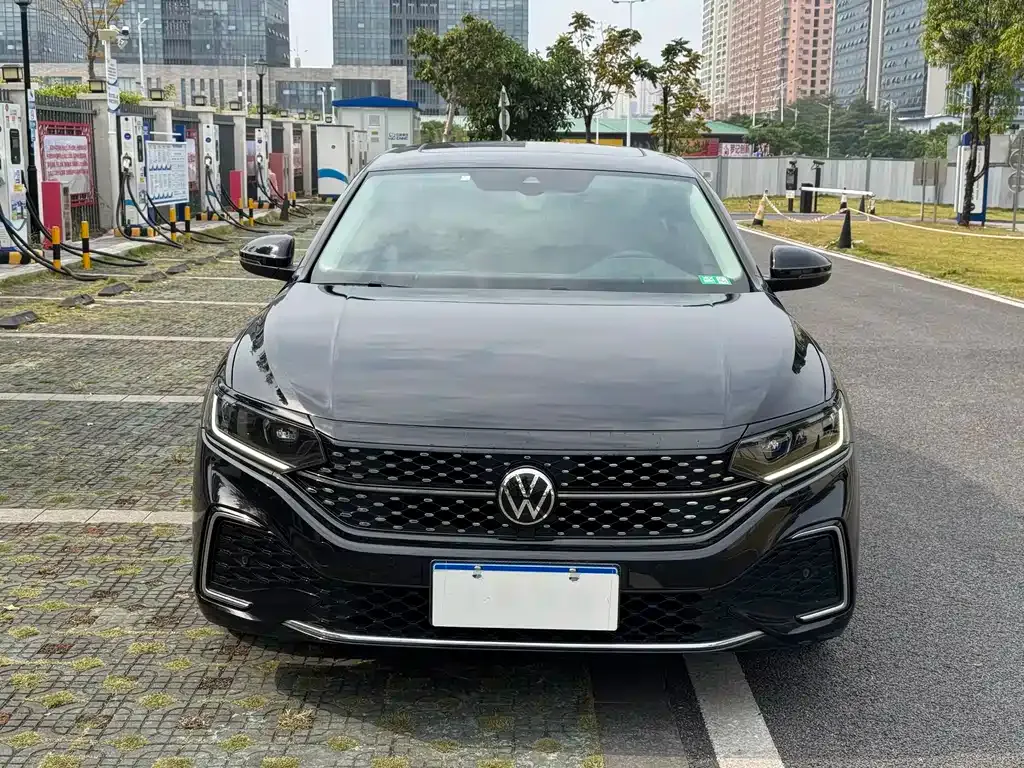 Volkswagen Passat — фото 3