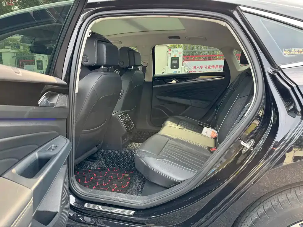 Volkswagen Passat — фото 4