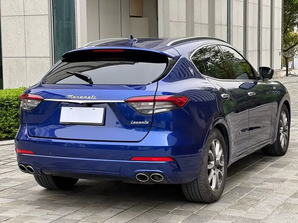 Maserati Levante — фото 6