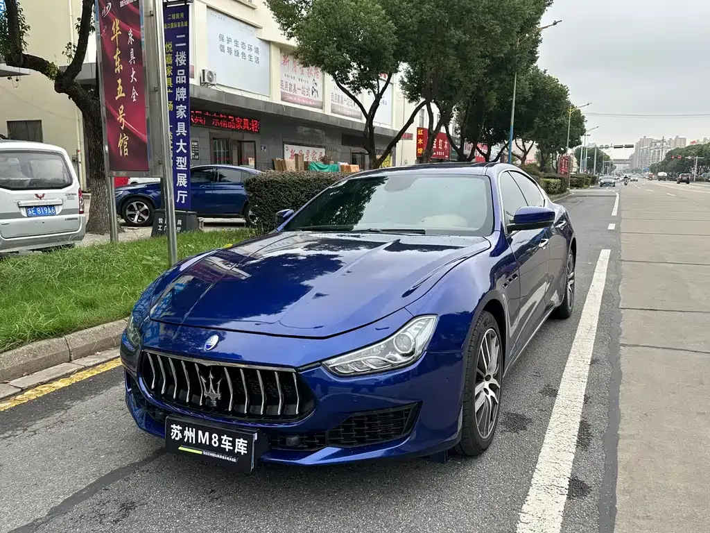 Maserati Ghibli — фото 1