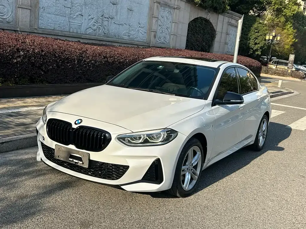 BMW 1 Series — фото 1