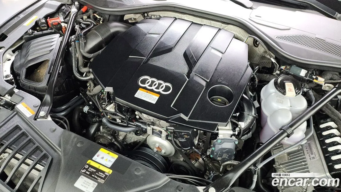 Audi A8 — фото 6