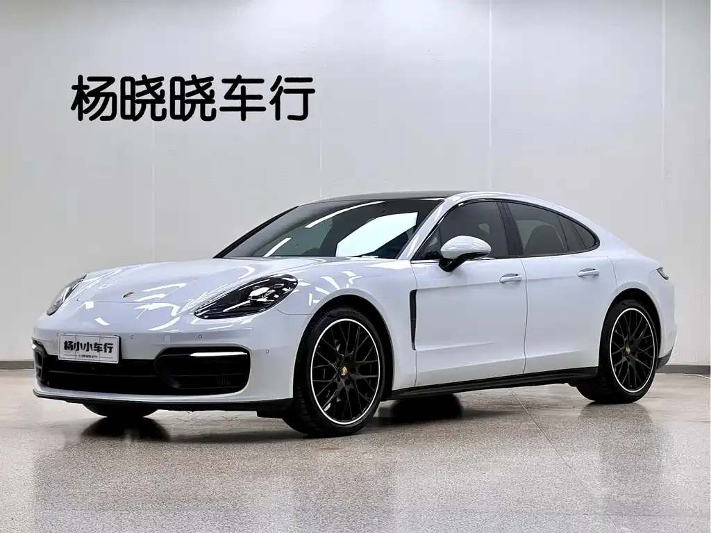 Porsche Panamera — фото 1