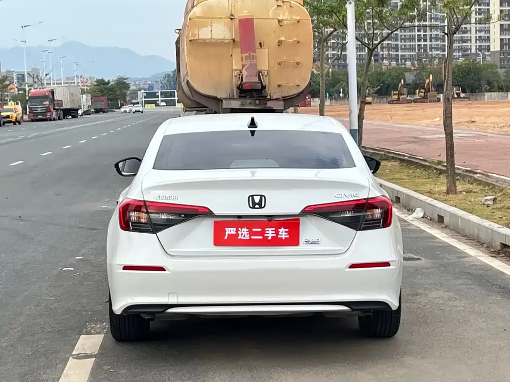 Honda Civic — фото 5
