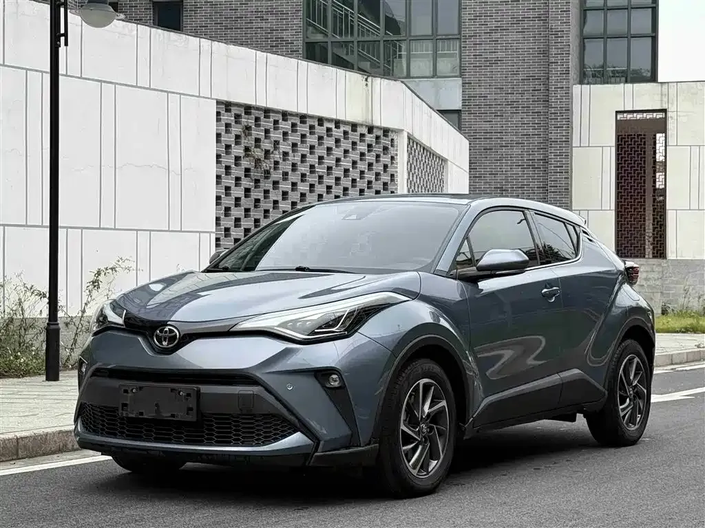 Toyota C-HR — фото 2