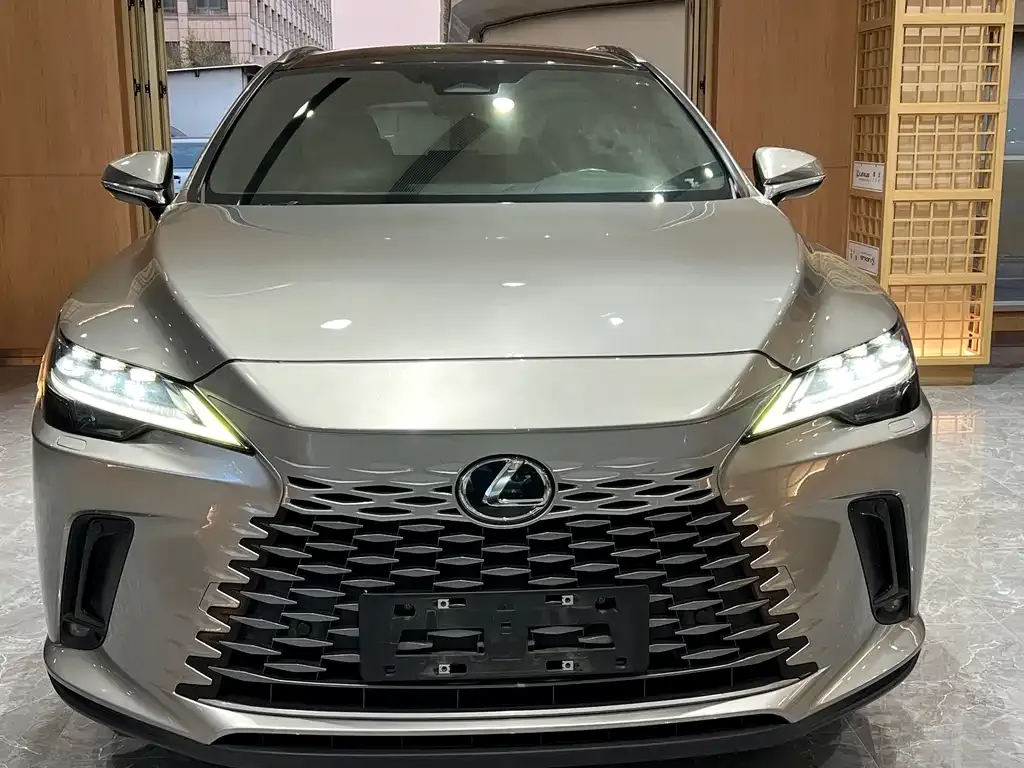 Lexus RX — фото 2