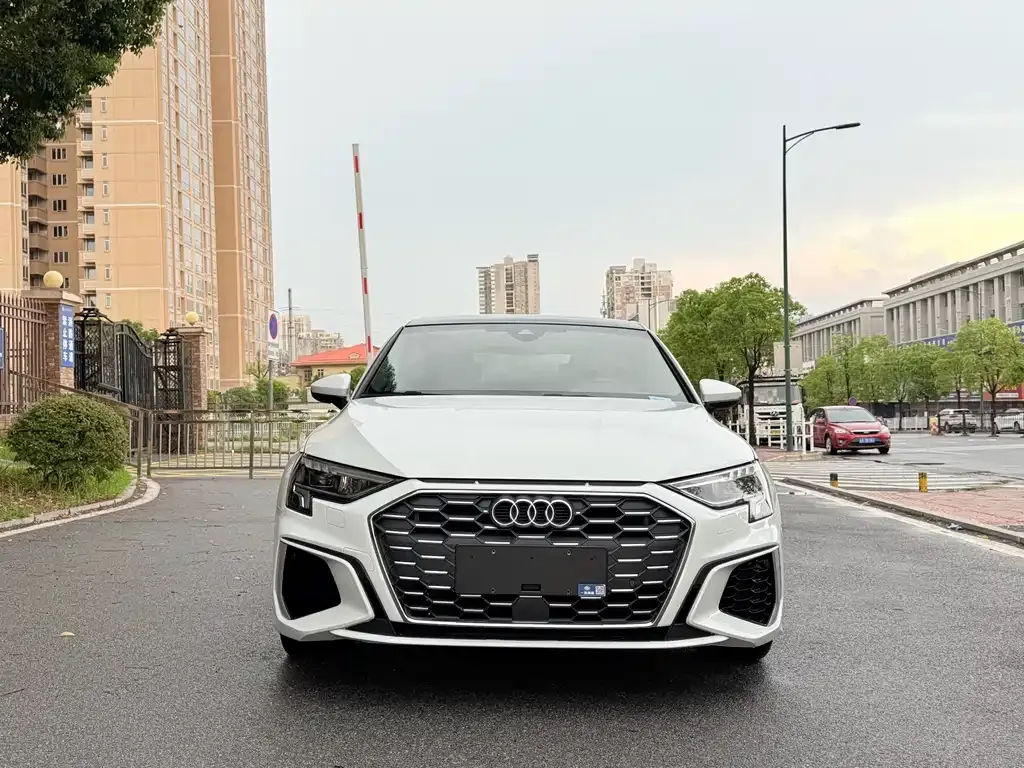 Audi A3 — фото 2