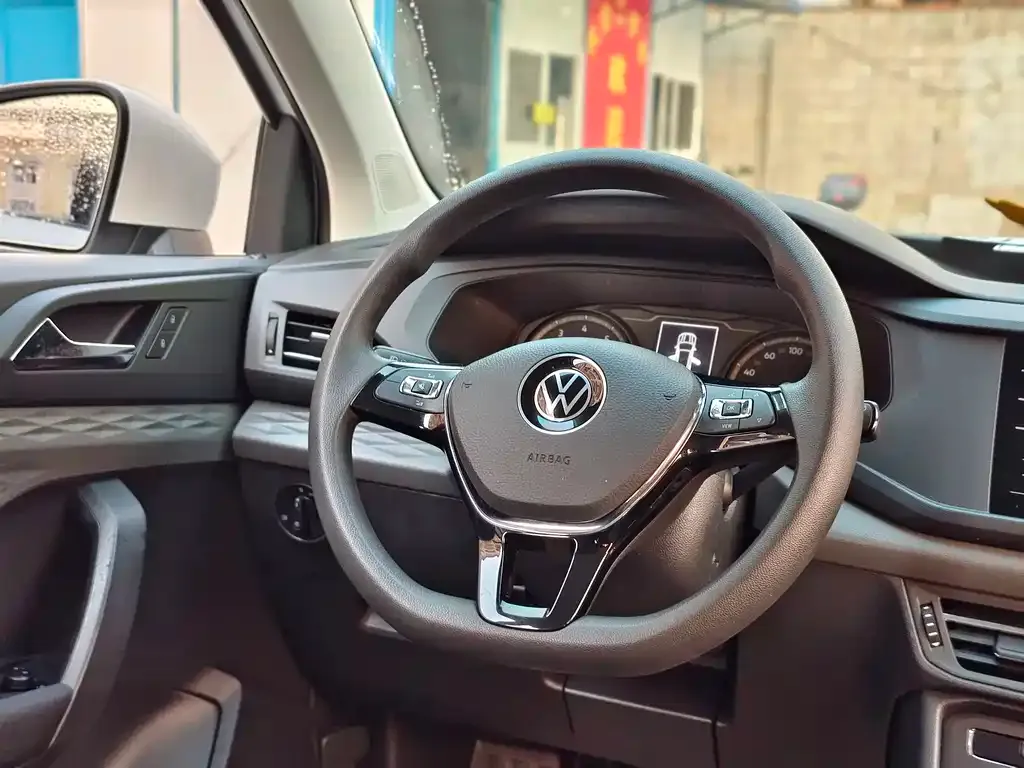 Volkswagen Tharu — фото 9