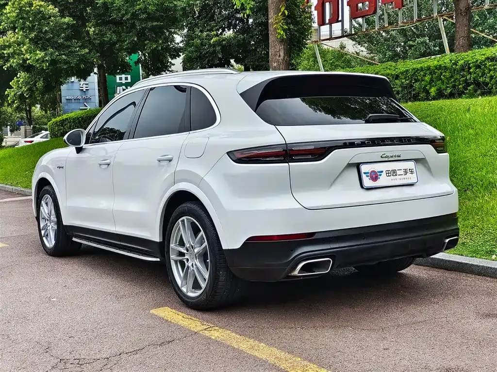 Porsche Cayenne Hybrid — фото 4